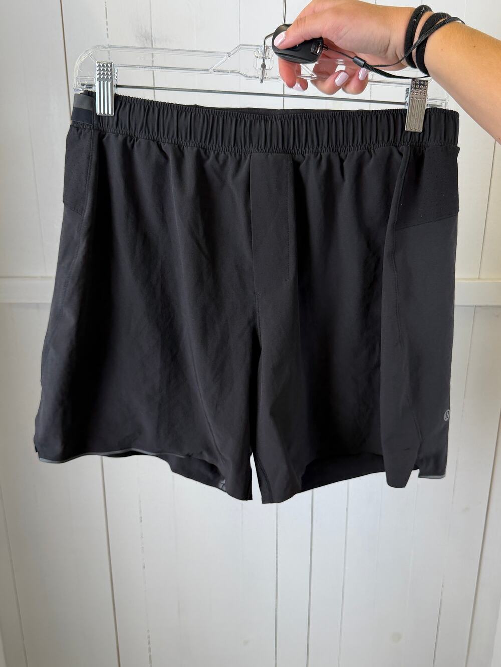 Lululemon Men's Gray Athletic Shorts Size M Polyester